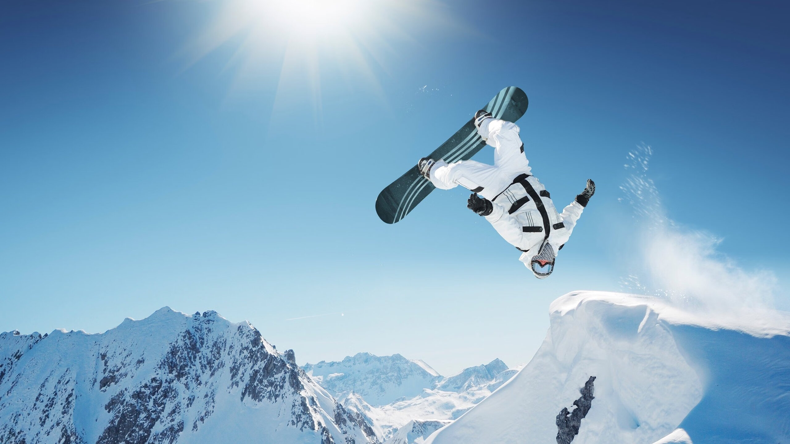 奇才爆冷掀翻老鹰！新星杰伦·格林化身关键先生，逆转之战引爆NBA