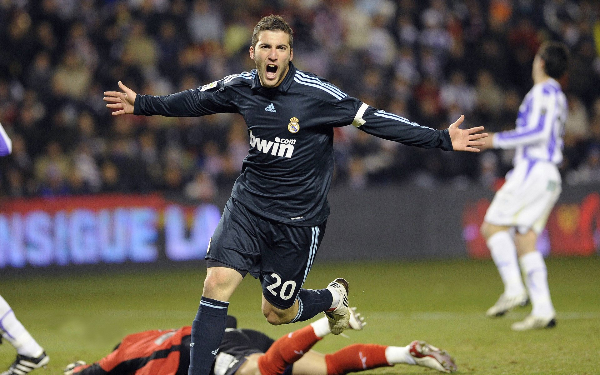 友谊赛的战术课，洪都拉斯对阵尤文，卡塞米罗的存在感为何拉满？